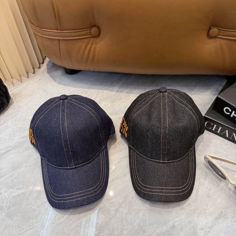 Miumiu cap dx32
